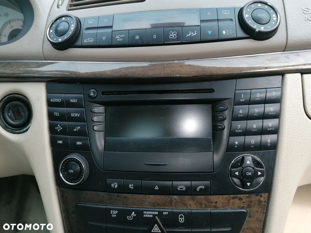 RADIO MERCEDES W211 - 1