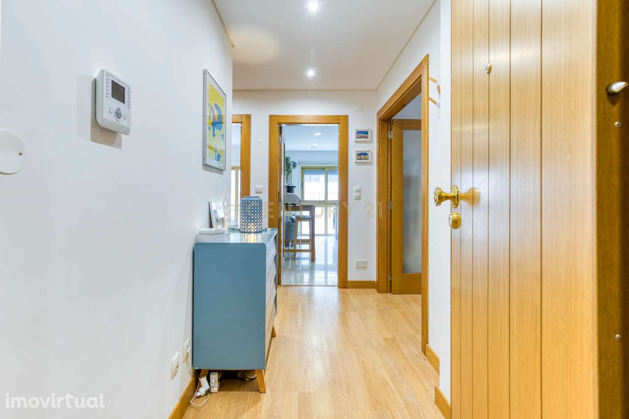 Apartamento T1 com Garagem em Águas Livres, Amadora - Grande imagem: 2/34