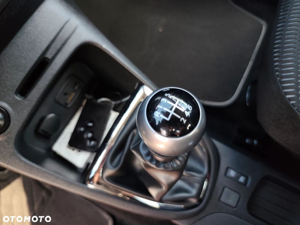 Renault Captur ENERGY TCe 120 Intens - 30