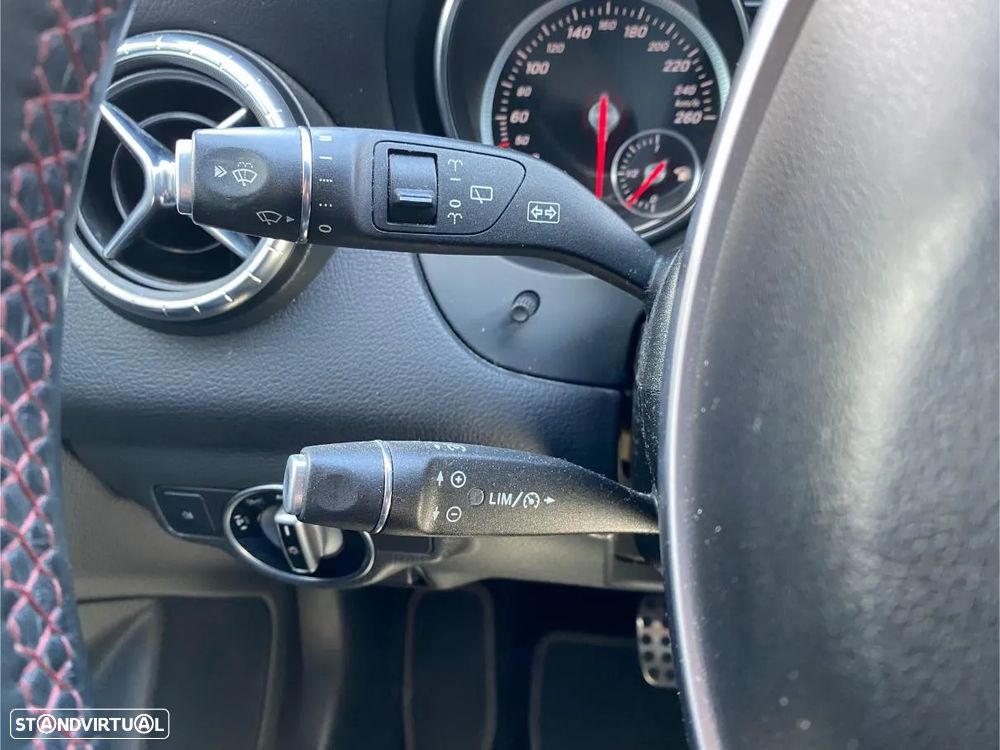 Mercedes-Benz CLA 200 d Shooting Brake AMG Line Aut. - 38