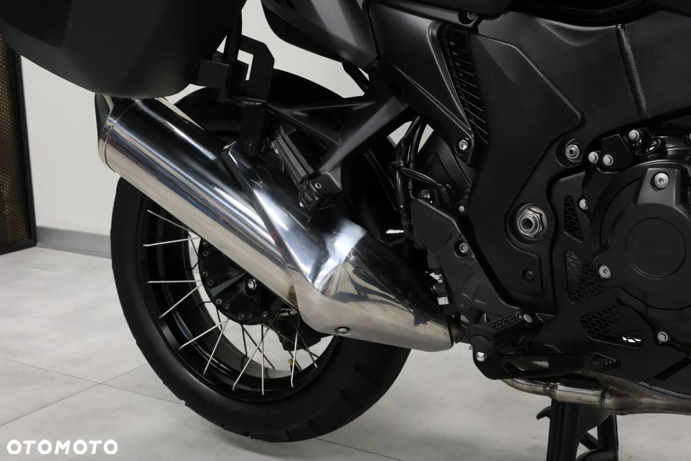 Honda VFR - 35