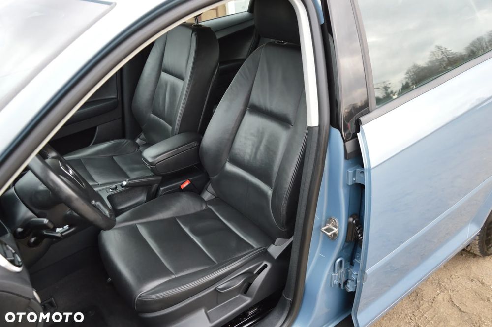 Audi A3 Sportback 1.6 TDI S line Sportpaket - 26