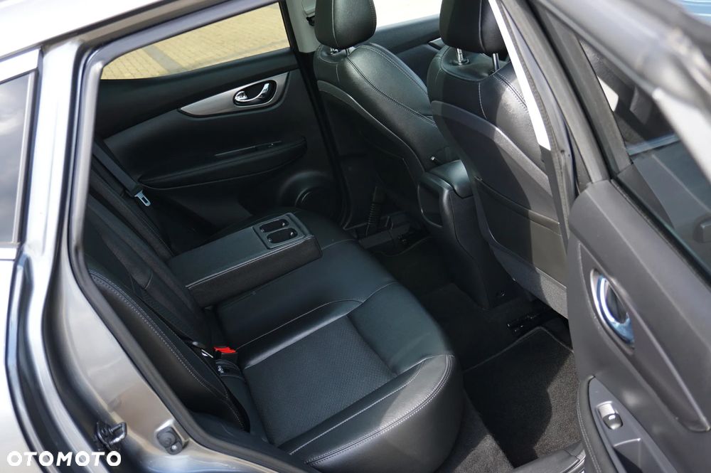 Nissan Qashqai 1.6 DIG-T Tekna - 27