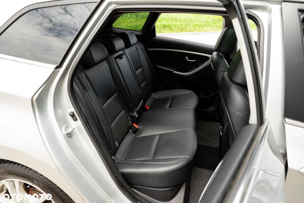 Hyundai i30 blue 1.6 GDI DCT Premium - 21