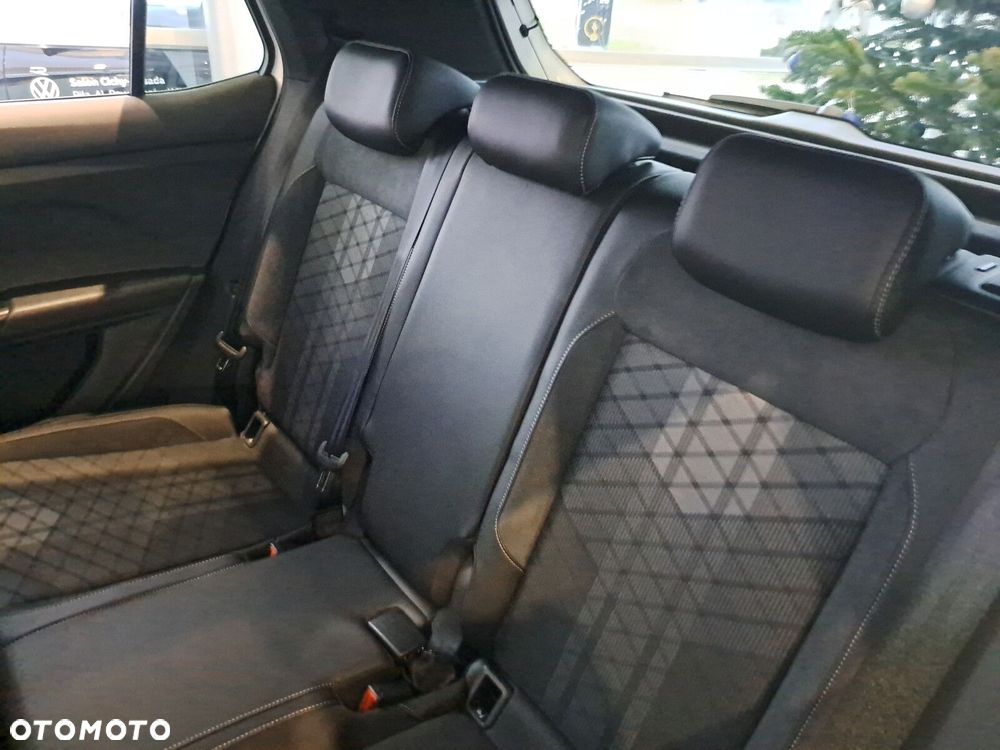 Volkswagen T-Cross - 11