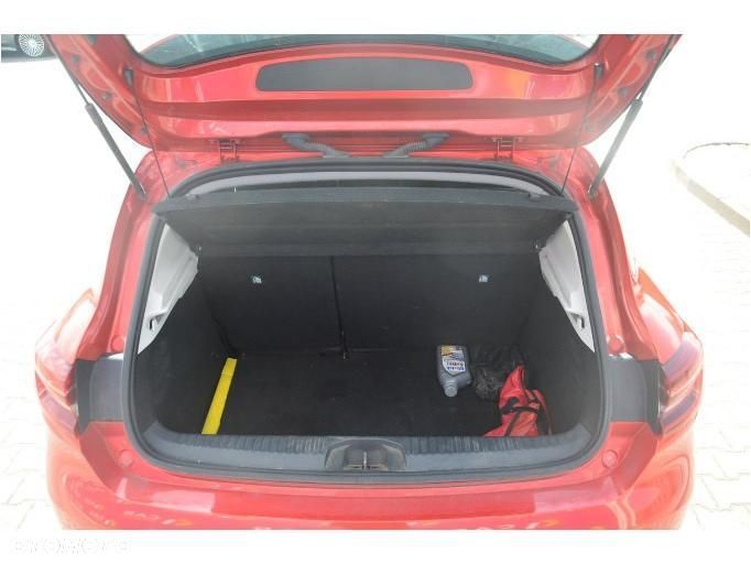Renault Clio - 21