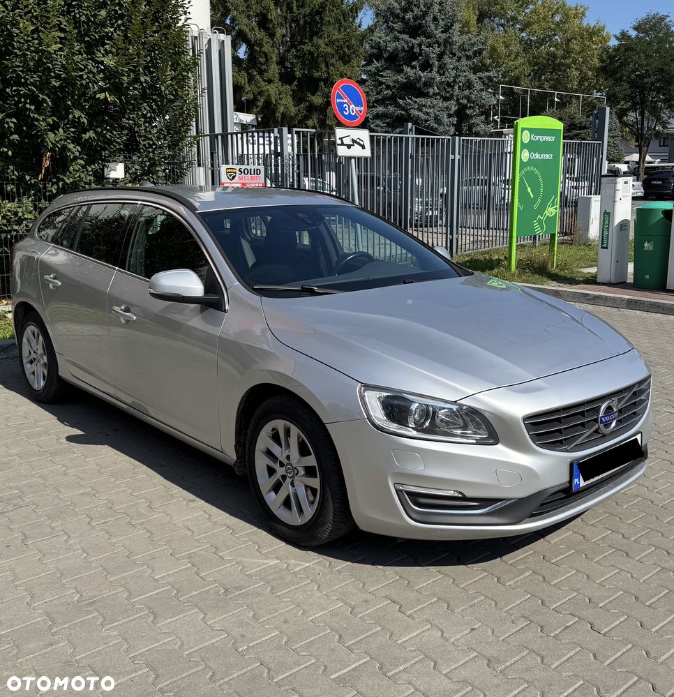 Volvo V60 D4 Drive-E Momentum - 4