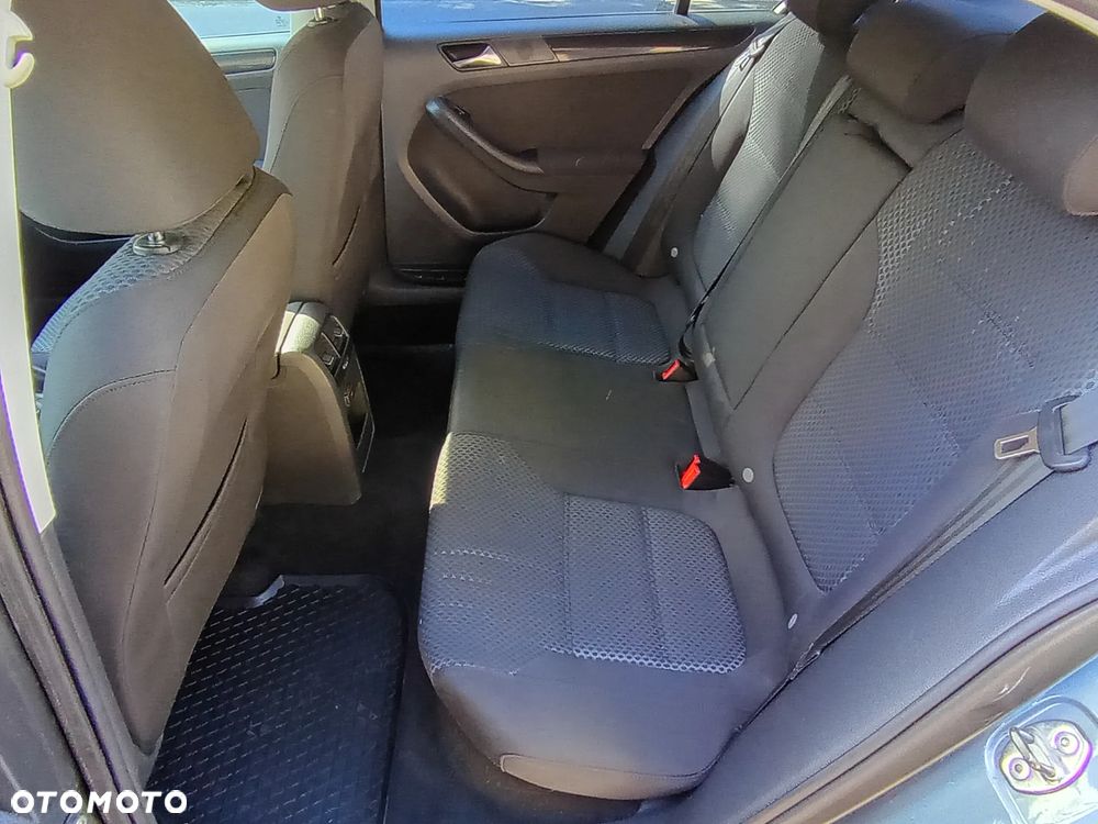 Volkswagen Jetta 1.4 TSI Comfortline - 9
