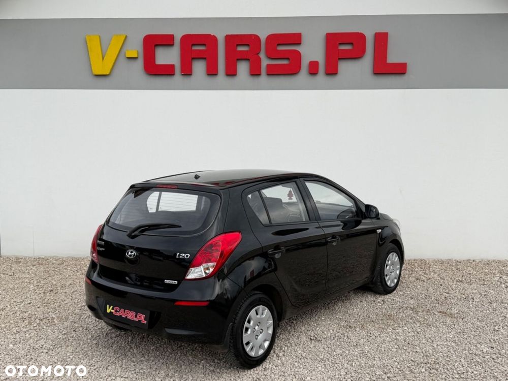 Hyundai i20 - 24