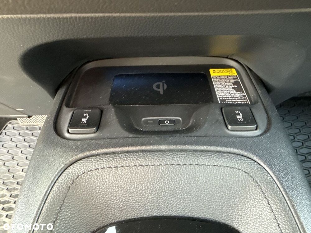 Toyota Corolla 1.8 Hybrid Executive - 22