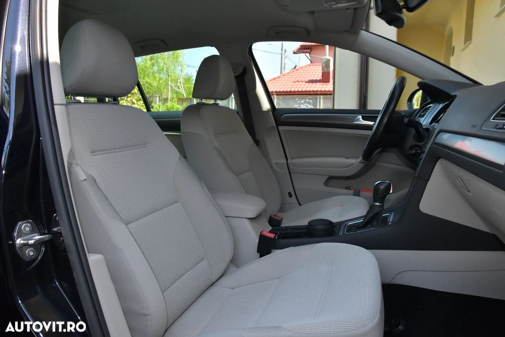 Volkswagen Golf 1.6 TDI BlueMotion Technology DSG Comfortline - 29