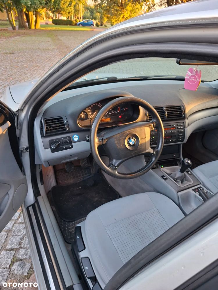 BMW Seria 3 320i Edition Sport - 8
