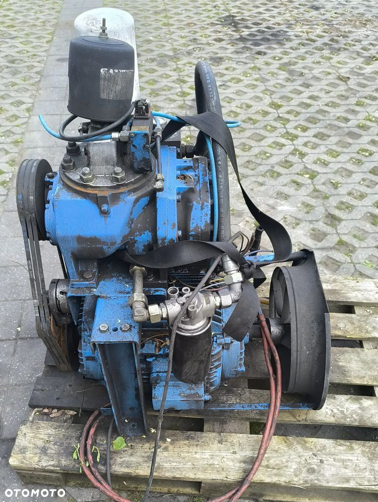 kompresor śrubowy - 2