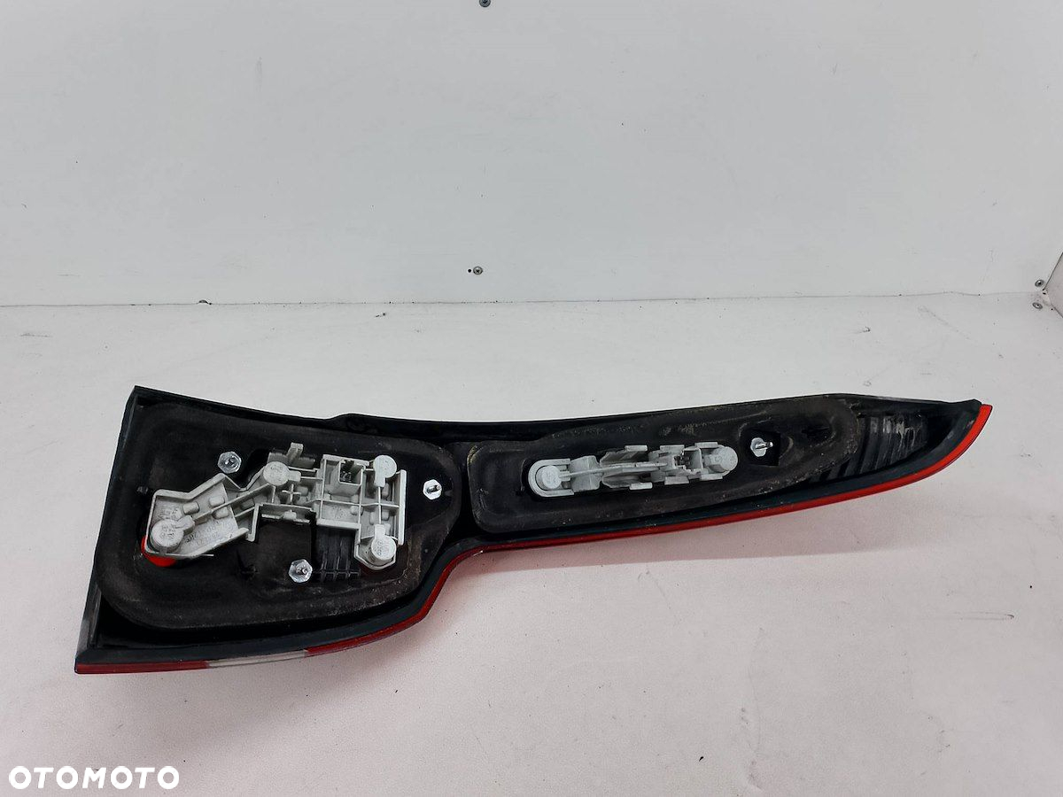 LAMPA TYLNA LEWA VOLVO V50 30698918   KOMBI - 5