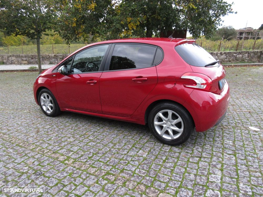 Peugeot 208 1.2 VTi SE Style - 5