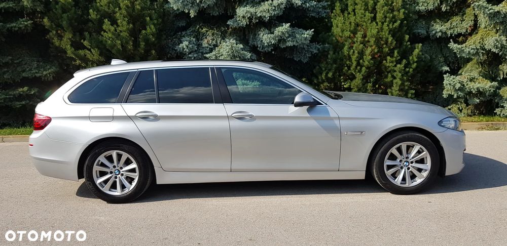 BMW Seria 5 525d Sport-Aut Luxury Line - 11
