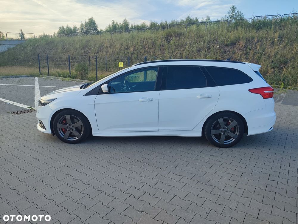 Ford Focus - 4