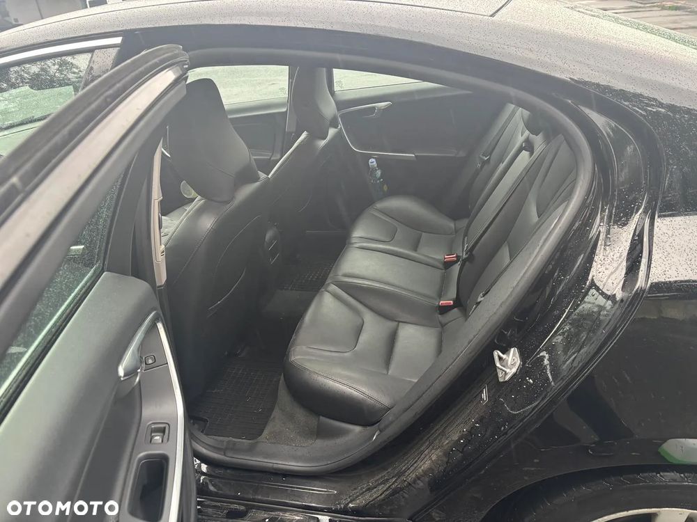 Volvo S60 2.5 T5 AWD - 4