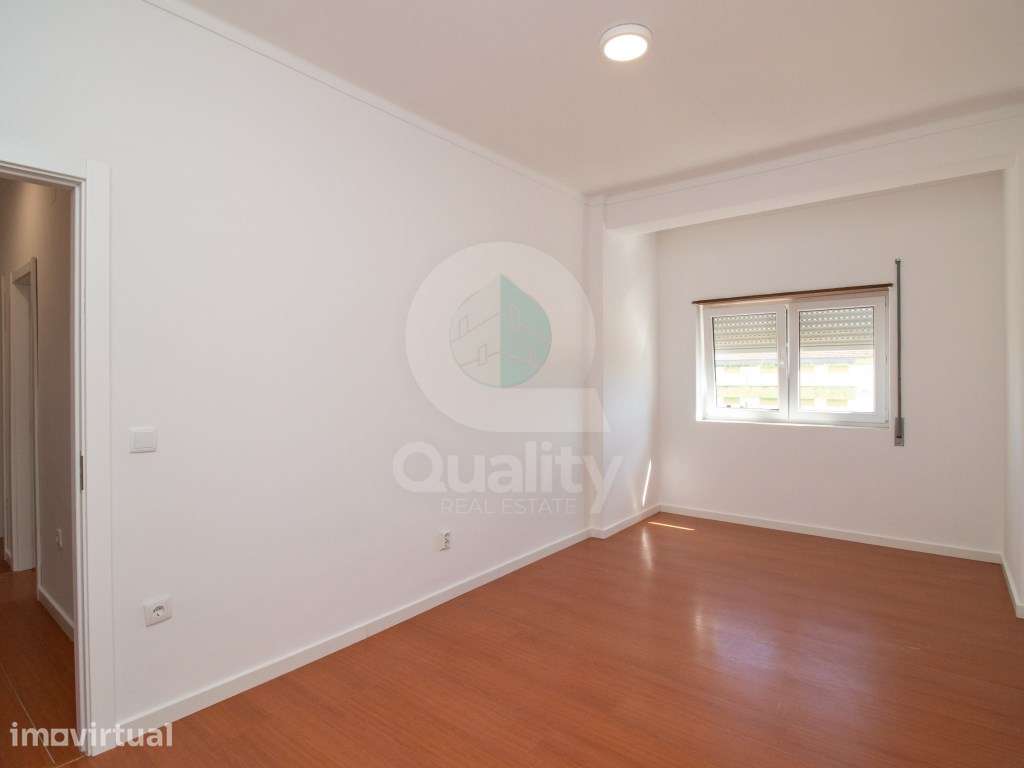 Apartamento T1 - 51 m² - Semi-Remodelado - Excelente Localização - Grande imagem: 4/20