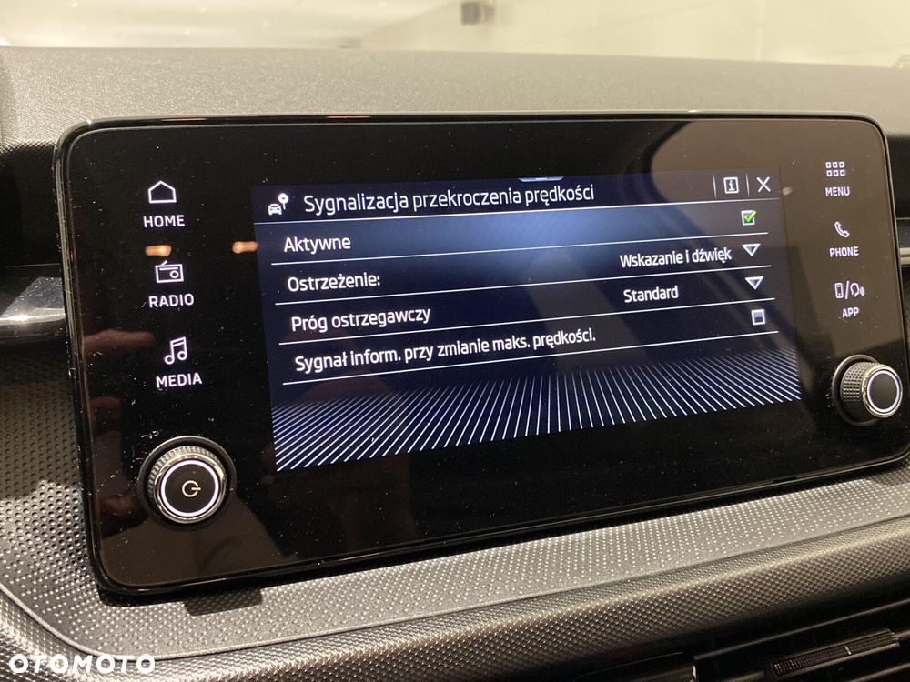 Skoda Fabia 1.0 Essence - 32