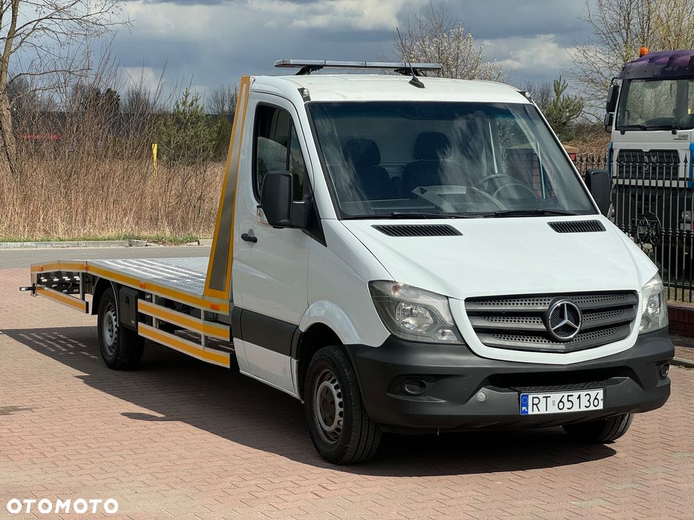 Mercedes-Benz Sprinter - 2