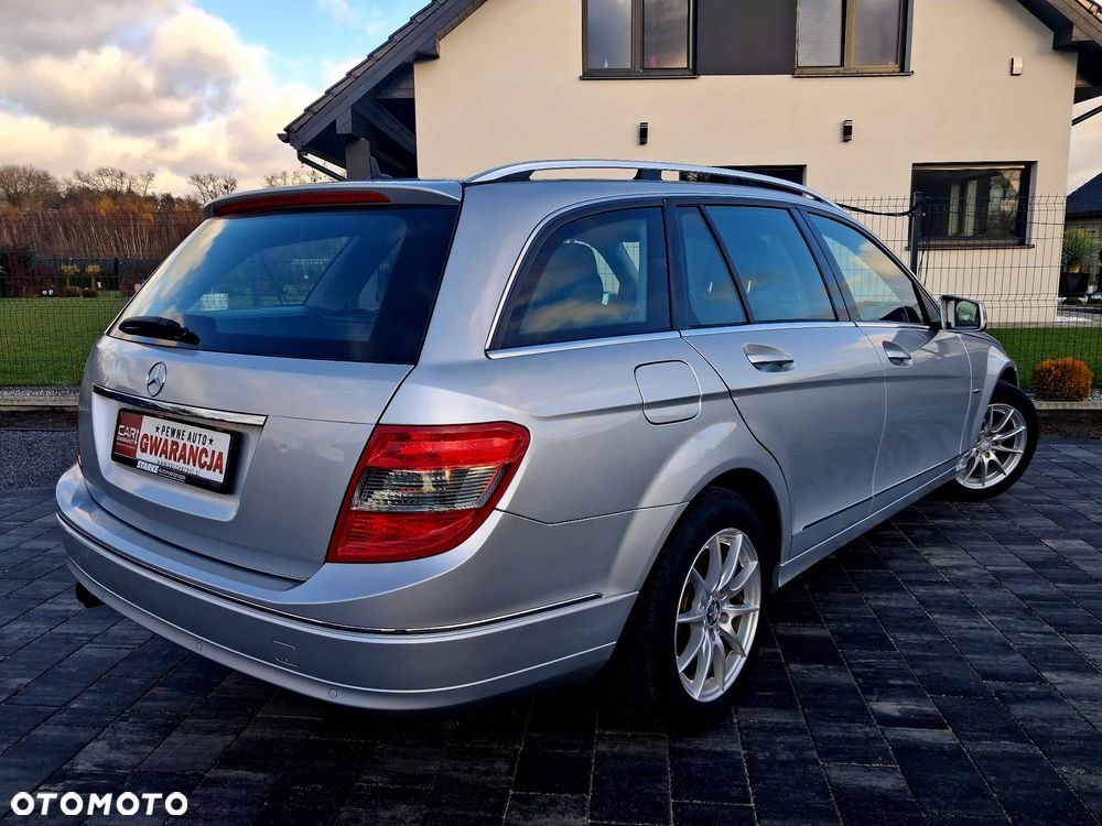 Mercedes-Benz Klasa C 180 CGI Automatik BlueEFFICIENCY Elegance - 13