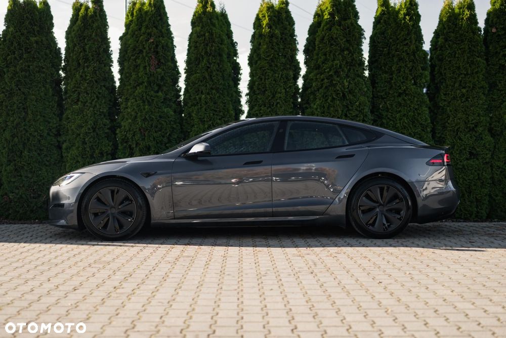 Tesla Model S - 7