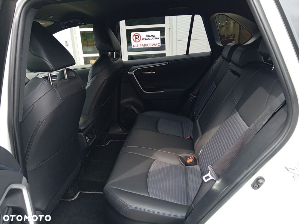 Toyota RAV4 - 12