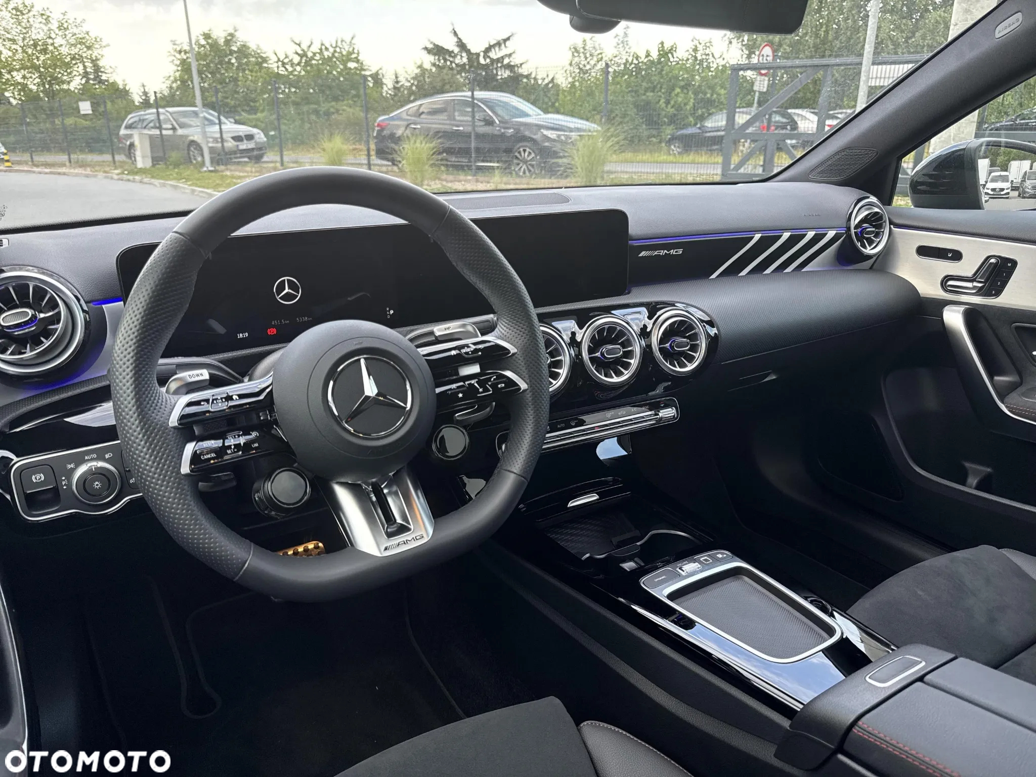 Mercedes-Benz Klasa A AMG 35 4Matic AMG Speedshift DCT 7G - 18