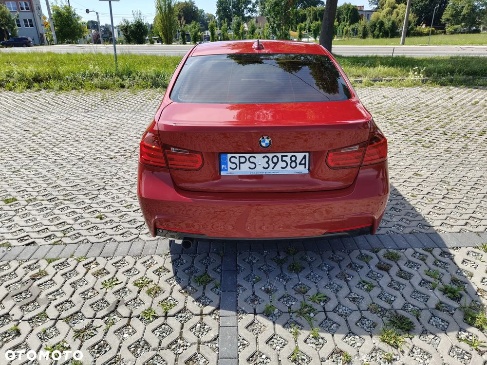BMW Seria 3 320d Sport Line - 9