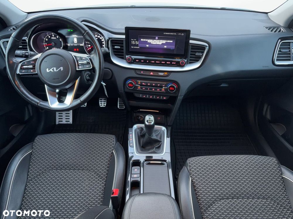 Kia Ceed 1.5 T-GDI Business Line - 11