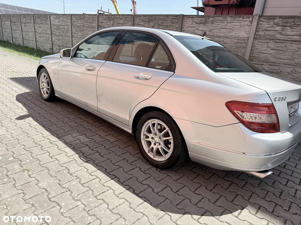 Mercedes-Benz Klasa C 250 CDI DPF Automatik BlueEFFICIENCY Avantgarde - 6