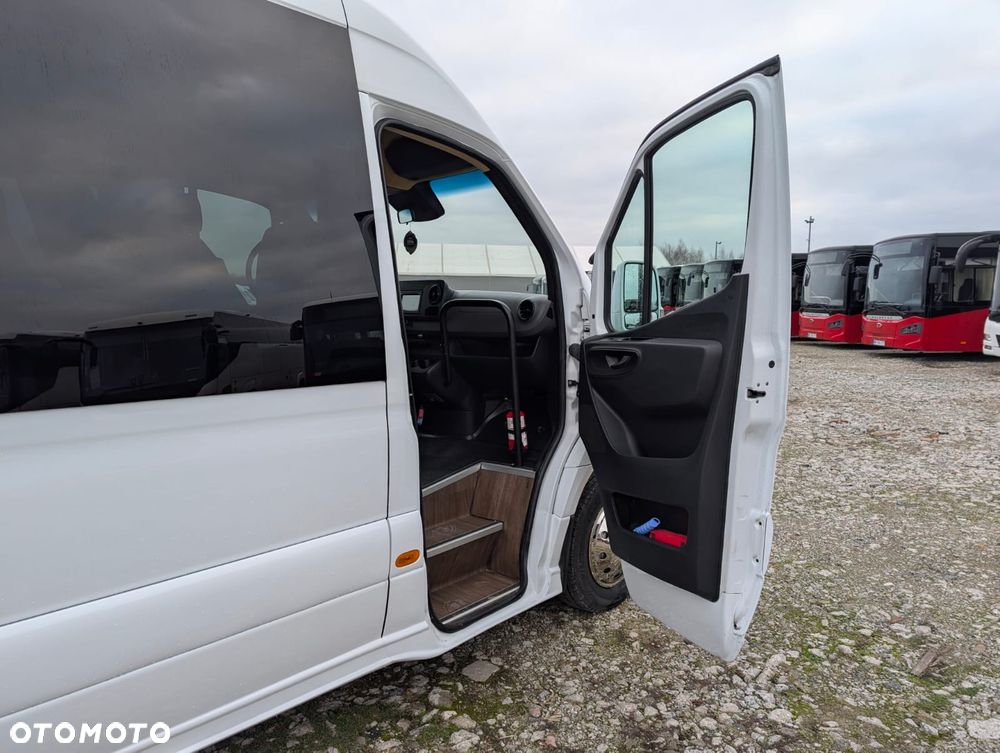 Mercedes-Benz Sprinter 519 - 13