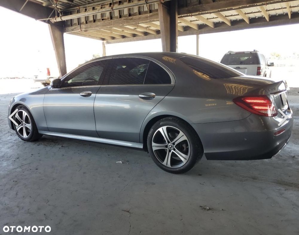 Mercedes-Benz Klasa E - 38