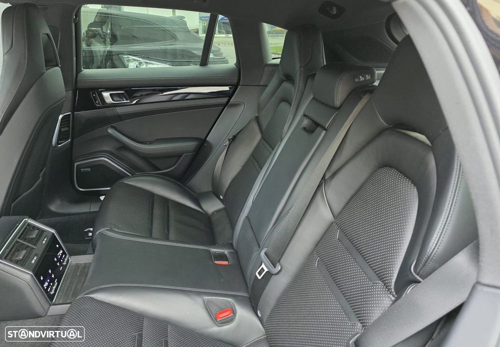 Porsche Panamera Sport Turismo 4 E-Hybrid Platinum Edition PDLS - 35