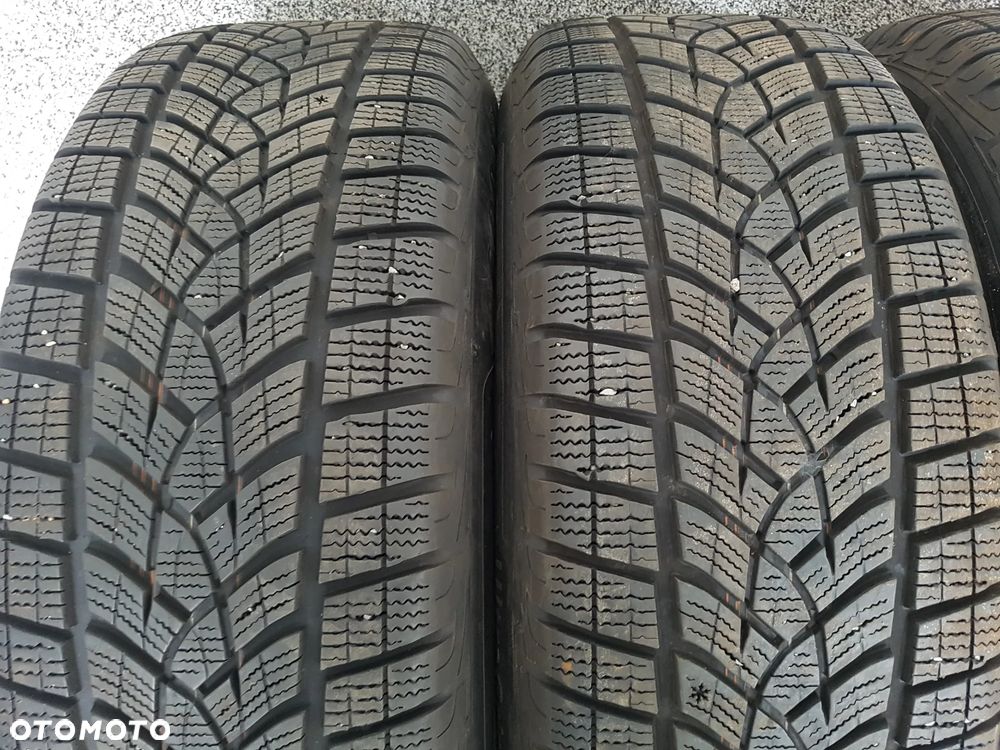 KOŁA ZIMOWE HONDA CR-V  5X114,3  7,5JX18  235/60R18 - 4
