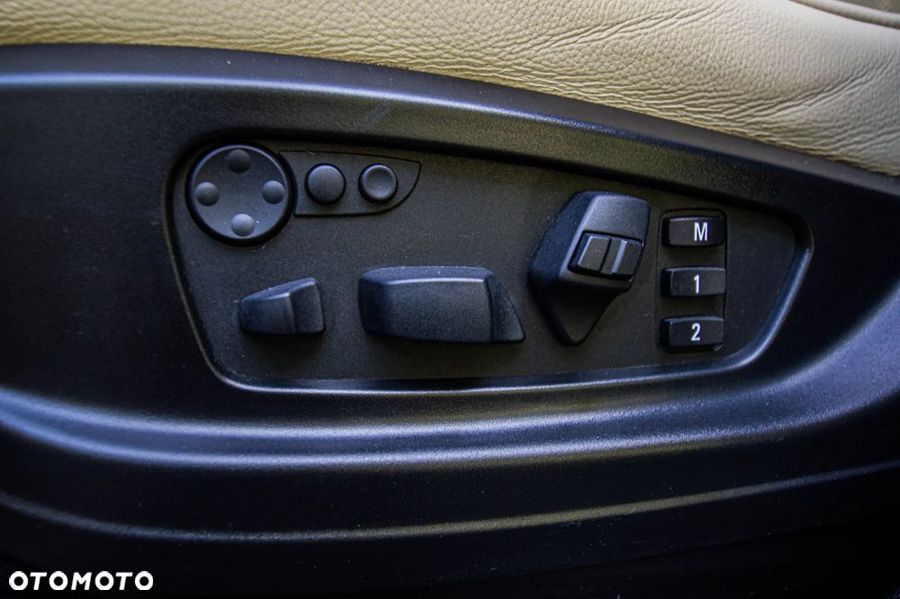 BMW X5 3.5i xDrive - 28