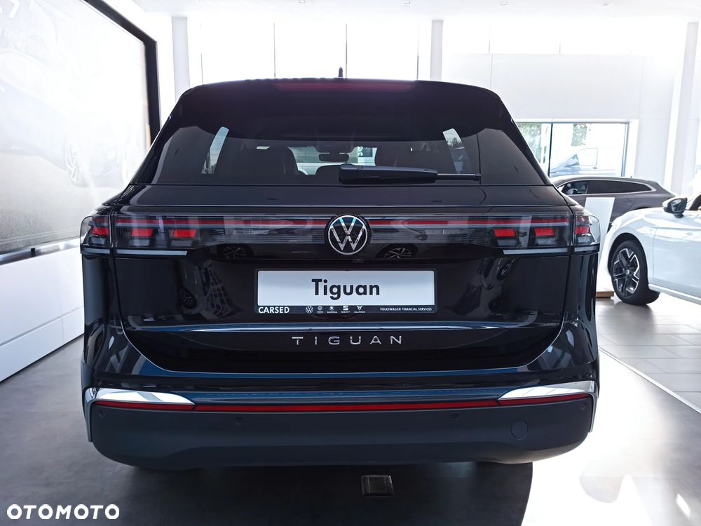 Volkswagen Tiguan - 11