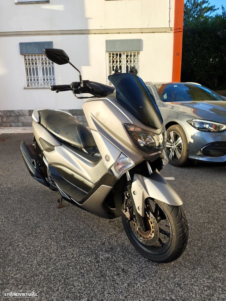 Yamaha NMAX - 4