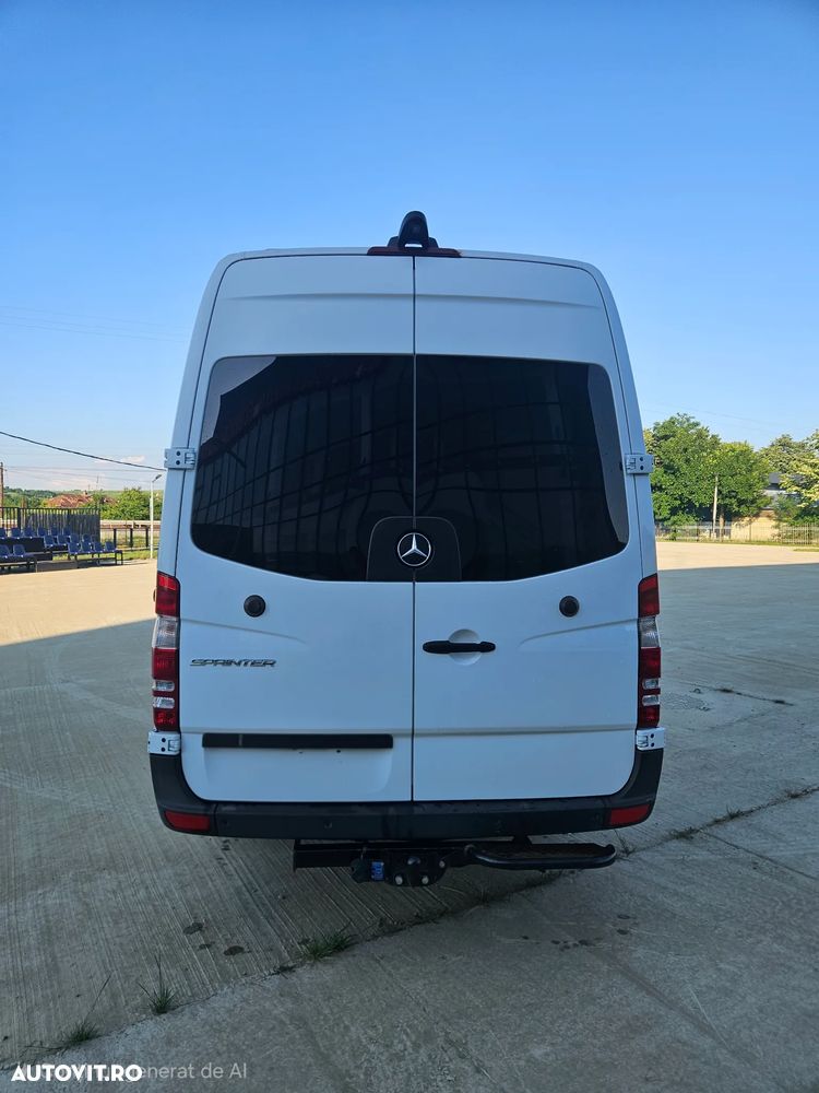 Mercedes-Benz Sprinter - 4