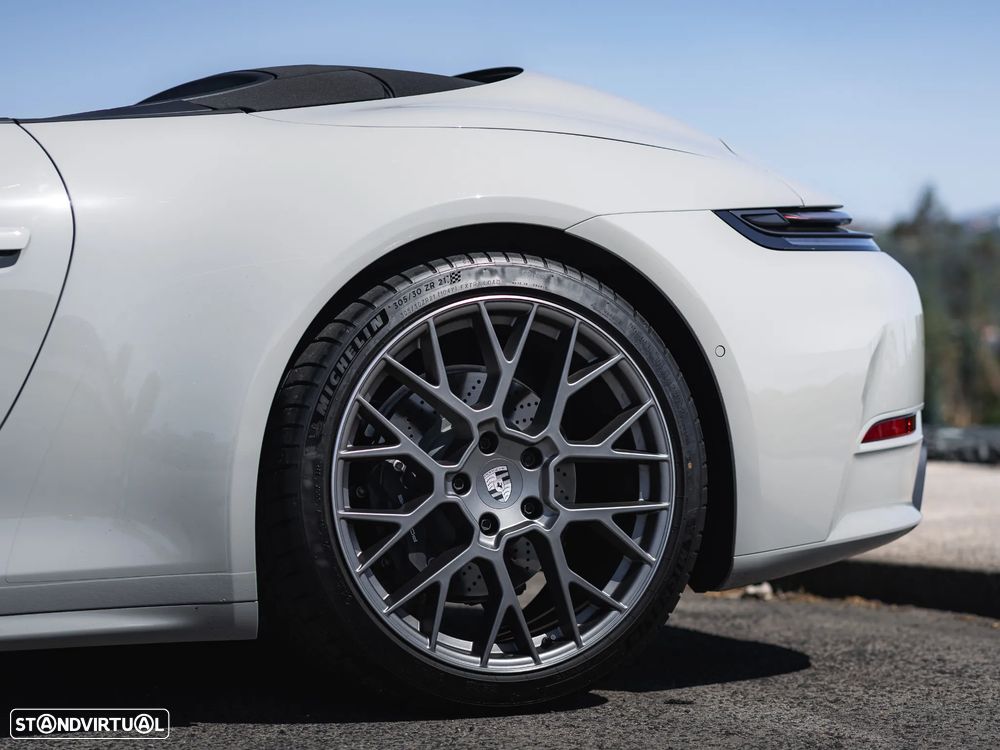 Porsche 911 (992) Carrera - 42