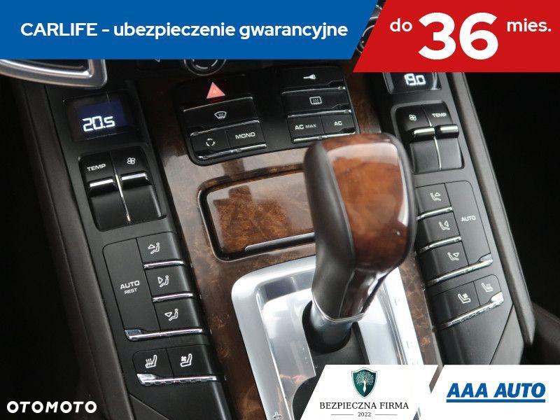 Porsche Cayenne - 19
