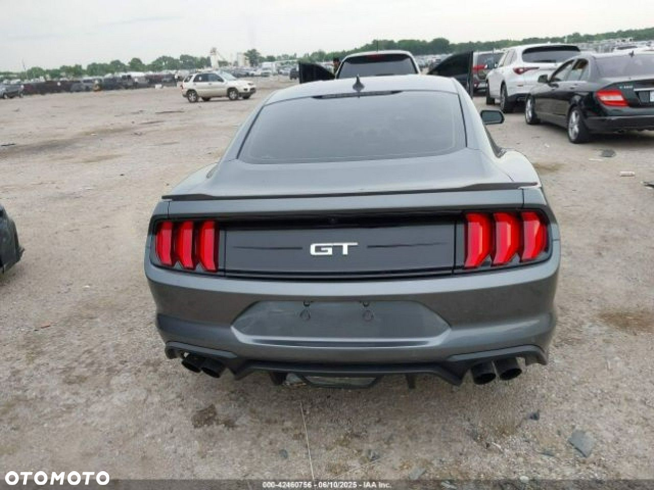 Ford Mustang - 7