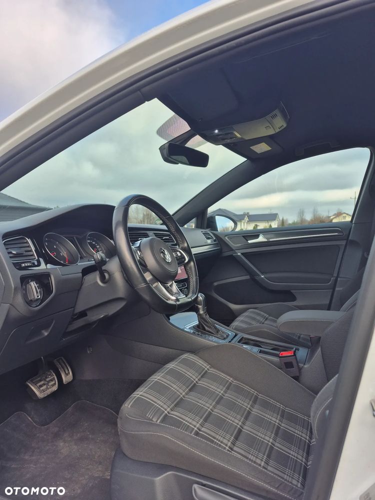 Volkswagen Golf GTD 2.0 TDI SCR DSG - 10