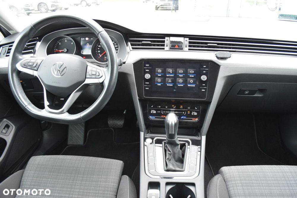Volkswagen Passat 2.0 TDI Business DSG - 10