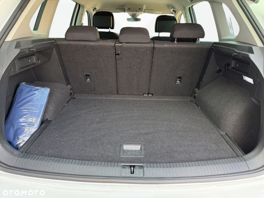 Volkswagen Tiguan - 14