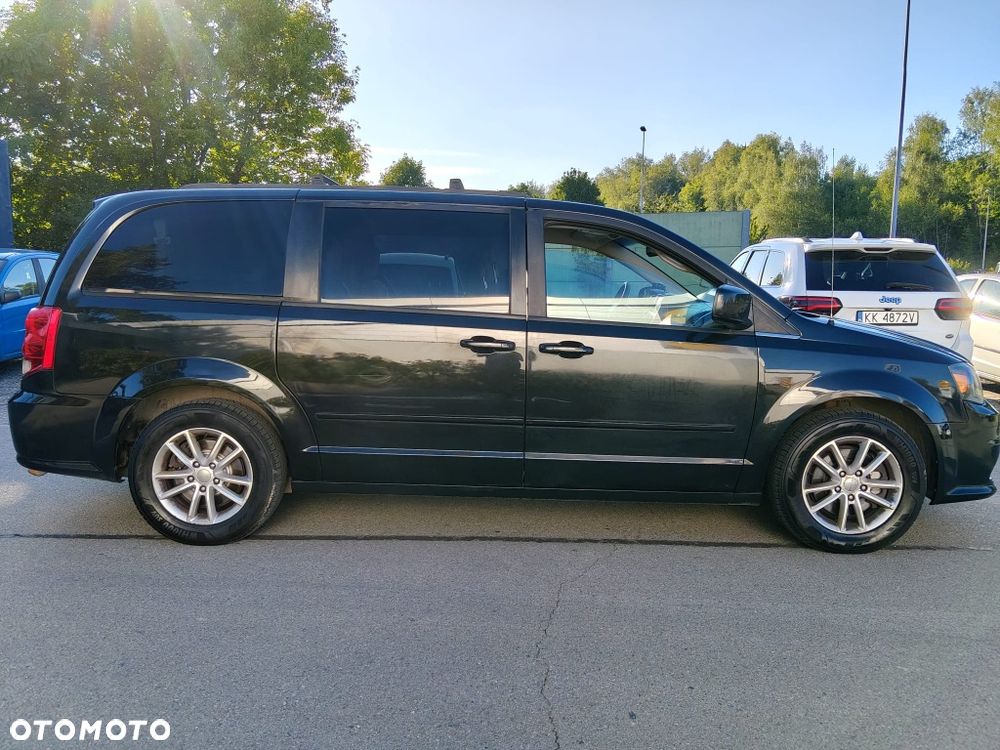 Dodge Grand Caravan - 4