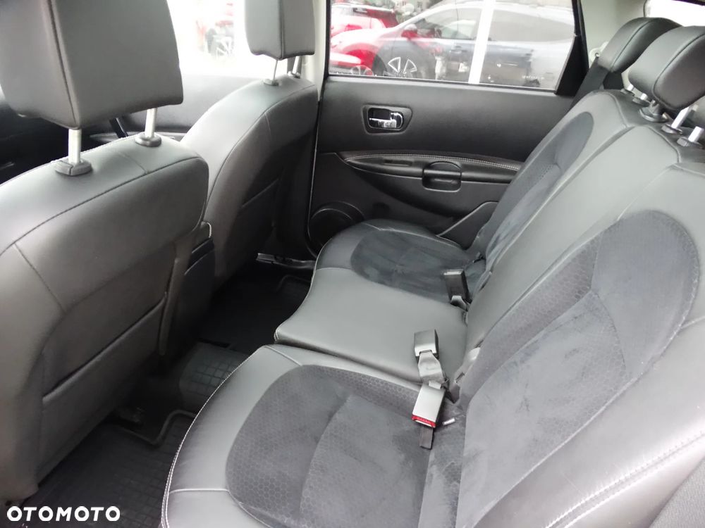 Nissan Qashqai+2 - 13