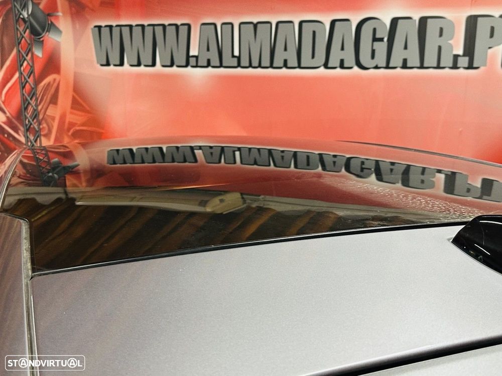Land Rover Discovery Sport 1.5 I3 P300e AWD - 23
