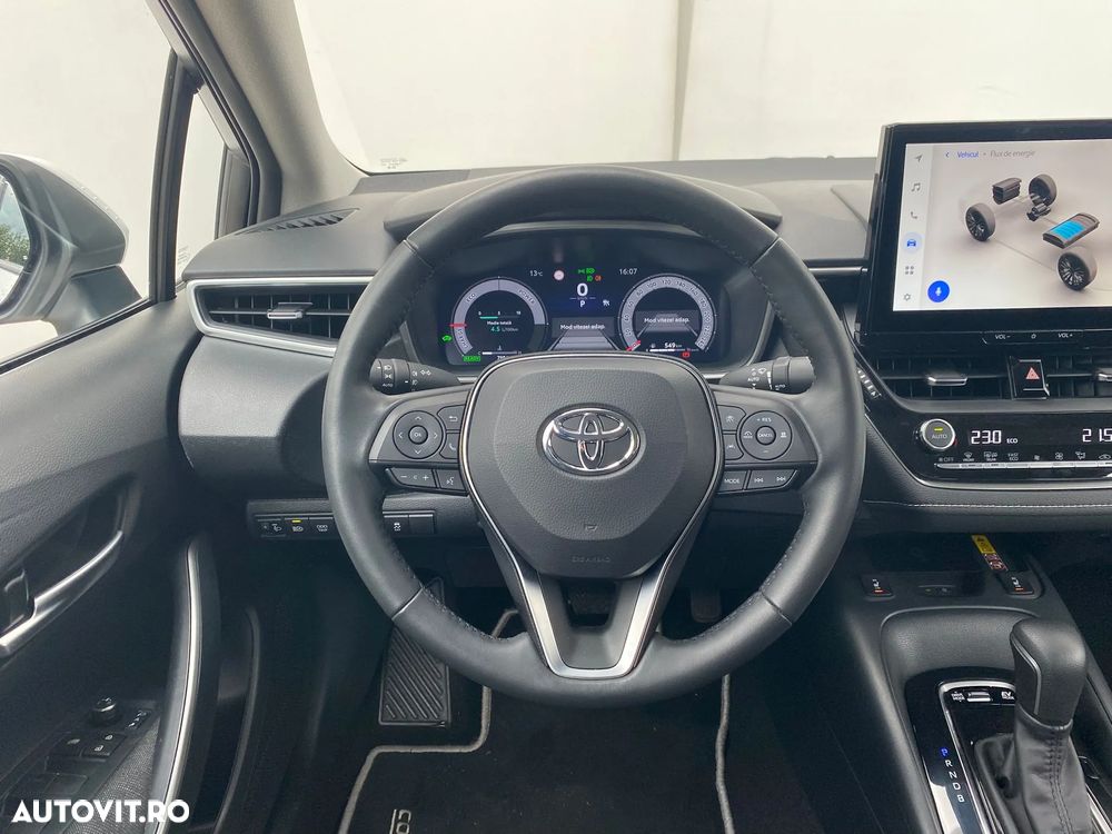 Toyota Corolla Sedan 1.8 HSD Business - 14